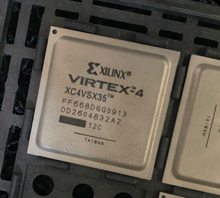 XC4VSX35-12FF668C