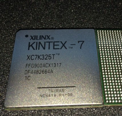 XC7K325T-1FFG900C